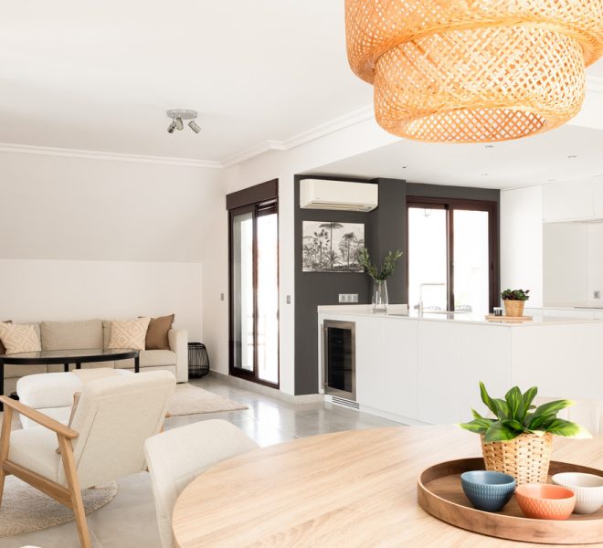 R5366362-Image 1-Penthouse Duplex - 4 Beds - 191 Built