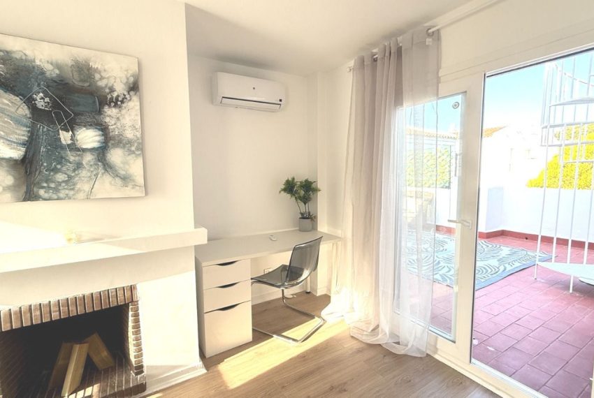 R5367643-Apartment-For-Sale-Elviria-Penthouse-3-Beds-90-Built-2
