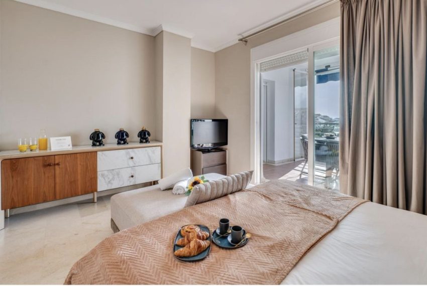 R5368048-Apartment-For-Sale-Puerto-Banus-Penthouse-Duplex-4-Beds-140-Built-13