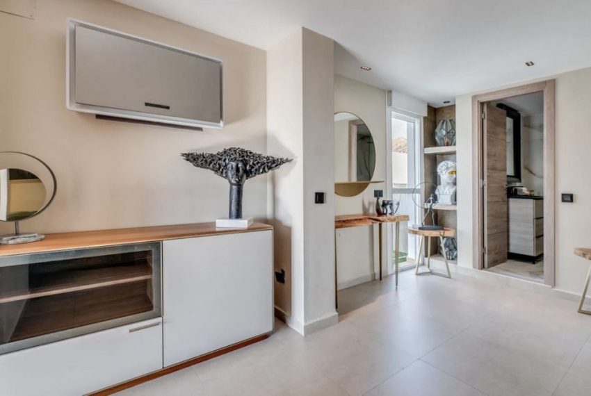 R5368048-Apartment-For-Sale-Puerto-Banus-Penthouse-Duplex-4-Beds-140-Built-4