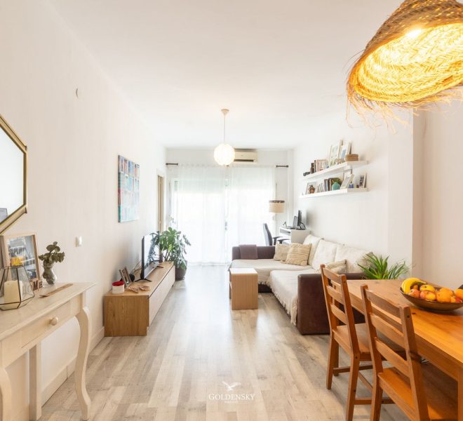 R5368174-Image 1-Middle Floor Apartment - 2 Beds - 82 Built