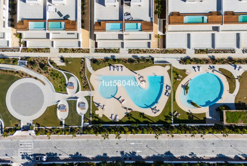 R5368597-Apartment-For-Sale-The-Golden-Mile-Ground-Floor-Apartment-4-Beds-393-Built-1