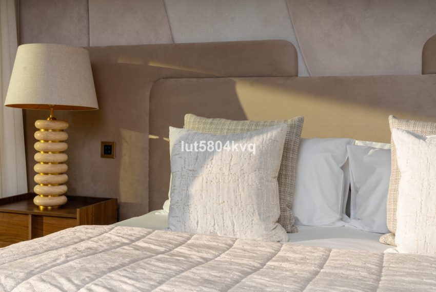 R5368597-Apartment-For-Sale-The-Golden-Mile-Ground-Floor-Apartment-4-Beds-393-Built-12