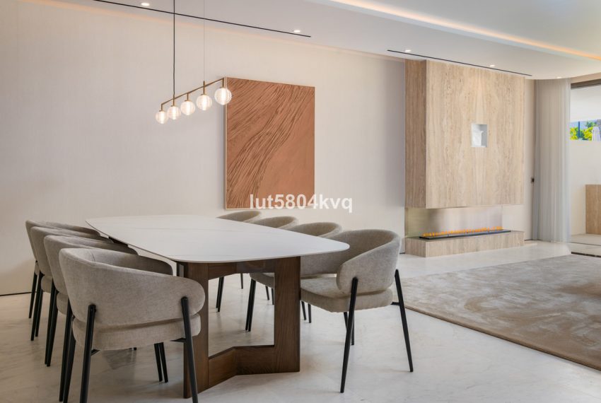 R5368597-Apartment-For-Sale-The-Golden-Mile-Ground-Floor-Apartment-4-Beds-393-Built-7