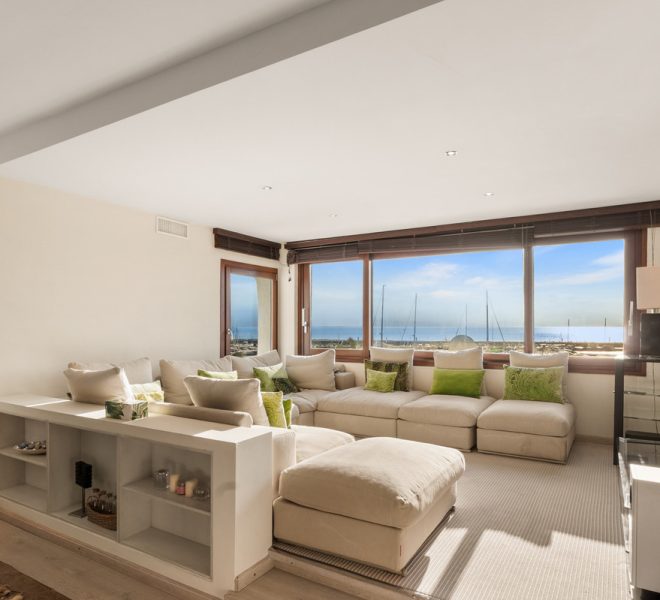 R5368987-Image 1-Middle Floor Apartment - 2 Beds - 156 Built