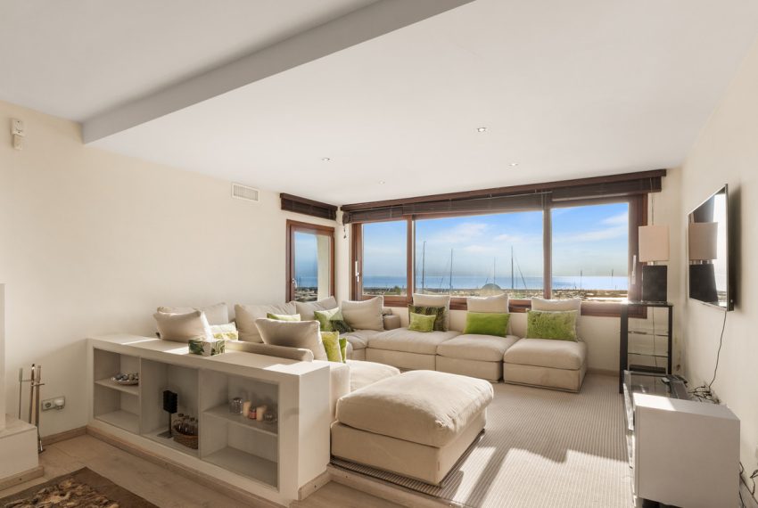 R5368987-Apartment-For-Sale-Puerto-Banus-Middle-Floor-Apartment-2-Beds-156-Built