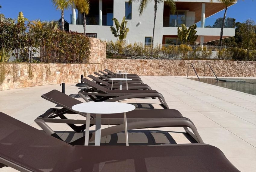 R5369272-Apartment-For-Sale-The-Golden-Mile-Ground-Floor-Apartment-4-Beds-302-Built-9