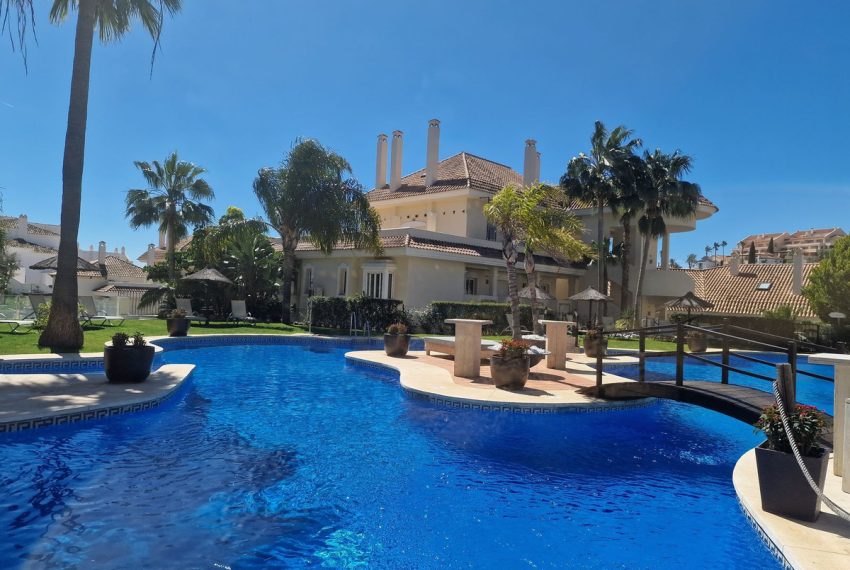 R5370913-Apartment-For-Sale-Nueva-Andalucia-Middle-Floor-Apartment-2-Beds-131-Built-1