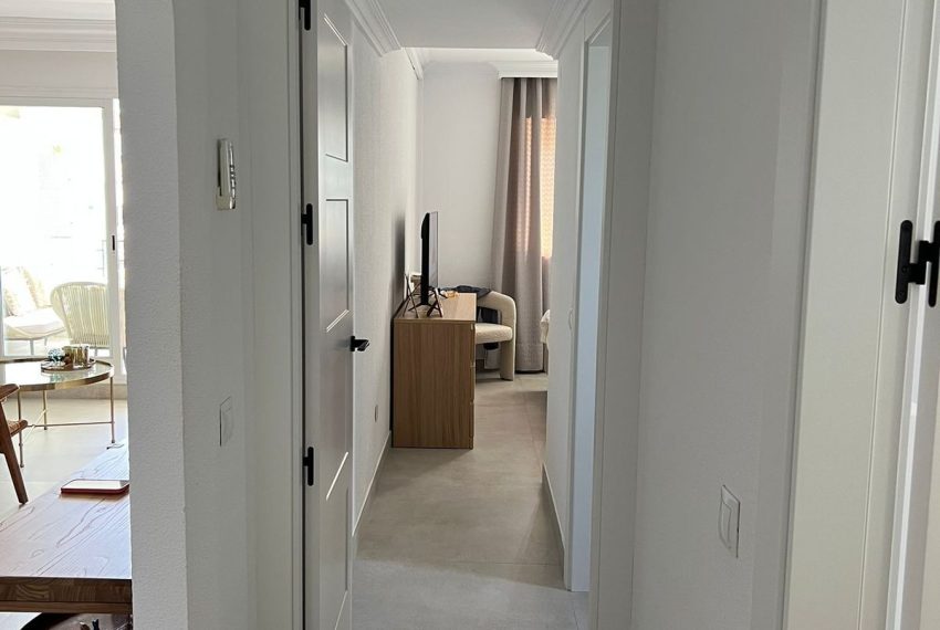 R5371375-Apartment-For-Sale-The-Golden-Mile-Middle-Floor-Apartment-2-Beds-85-Built-13