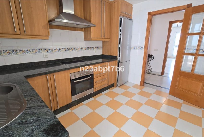 R5371813-Apartment-For-Sale-Nueva-Andalucia-Middle-Floor-Apartment-2-Beds-92-Built-2