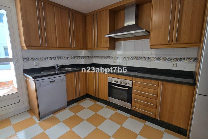 R5371813-Apartment-For-Sale-Nueva-Andalucia-Middle-Floor-Apartment-2-Beds-92-Built-3