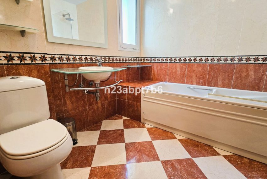 R5371813-Apartment-For-Sale-Nueva-Andalucia-Middle-Floor-Apartment-2-Beds-92-Built-8