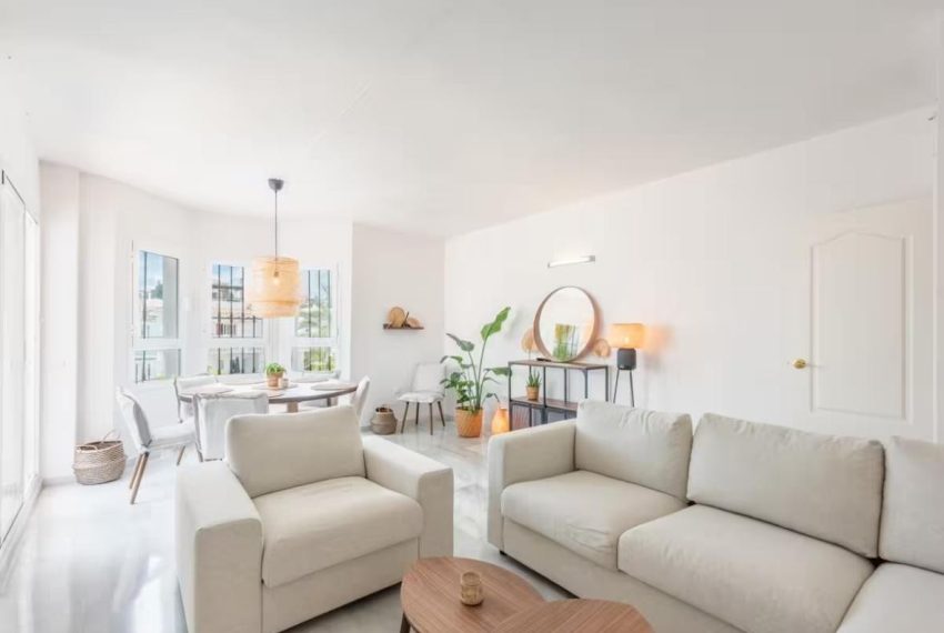 R5372083-Apartment-For-Sale-Nueva-Andalucia-Penthouse-1-Beds-85-Built-2