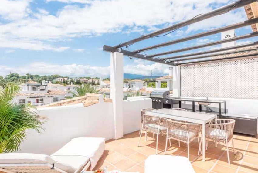 R5372083-Apartment-For-Sale-Nueva-Andalucia-Penthouse-1-Beds-85-Built
