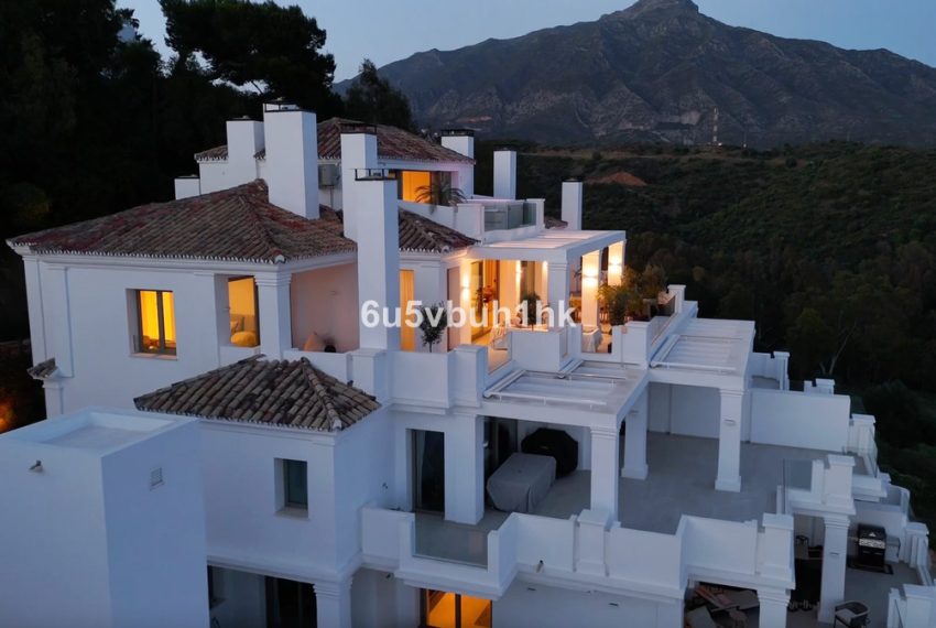 R5372572-Apartment-For-Sale-Nueva-Andalucia-Penthouse-Duplex-3-Beds-247-Built-3