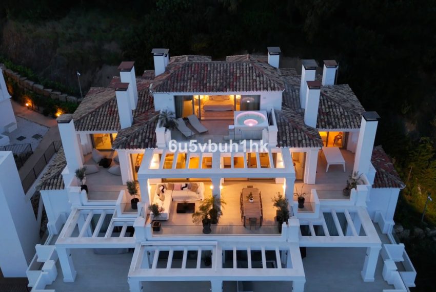 R5372572-Apartment-For-Sale-Nueva-Andalucia-Penthouse-Duplex-3-Beds-247-Built