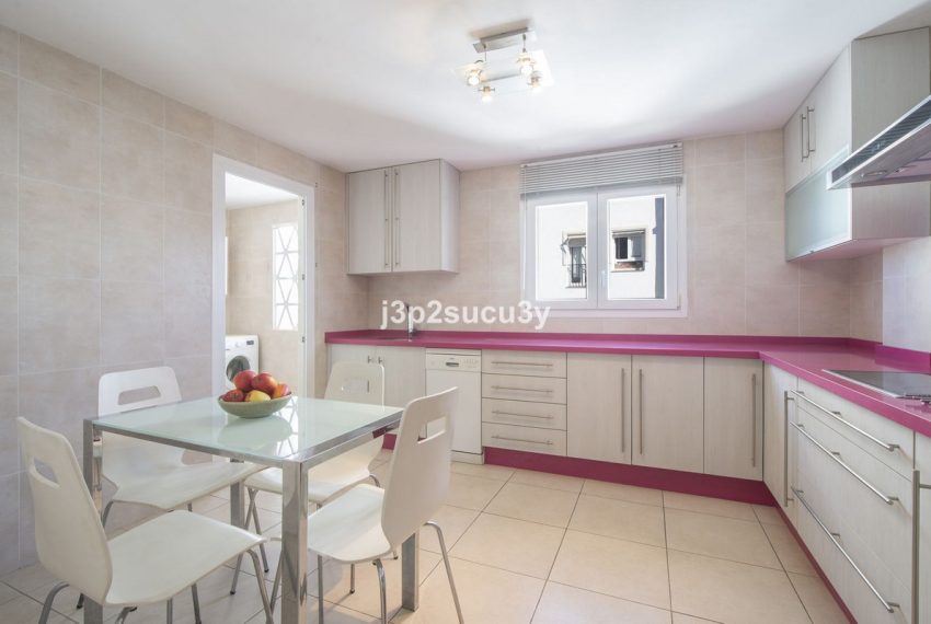 R5372620-Apartment-For-Sale-Nueva-Andalucia-Middle-Floor-Apartment-4-Beds-142-Built-1