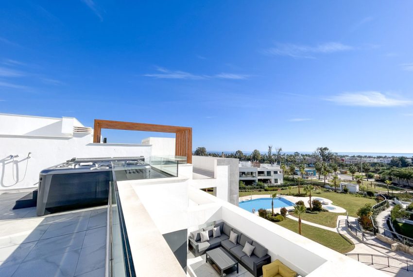 R5372626-Apartment-For-Sale-Estepona-Penthouse-3-Beds-135-Built-1