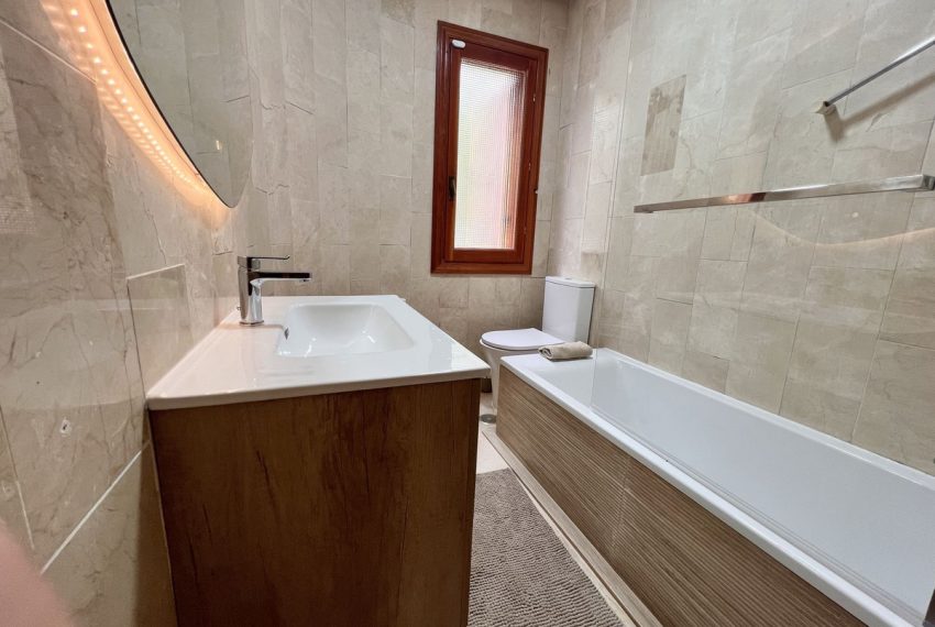 R5372878-Apartment-For-Sale-Nueva-Andalucia-Ground-Floor-Apartment-3-Beds-107-Built-13