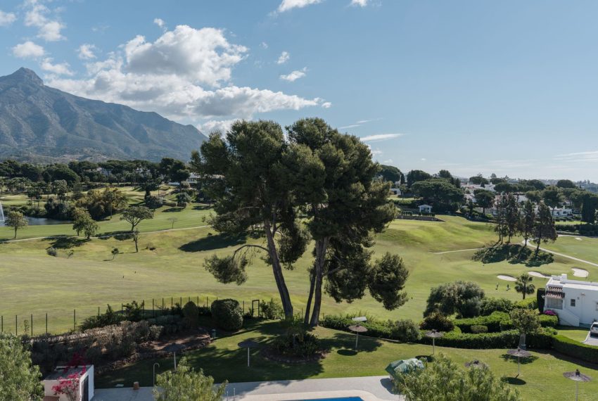 R5373757-Apartment-For-Sale-Nueva-Andalucia-Penthouse-2-Beds-113-Built-1