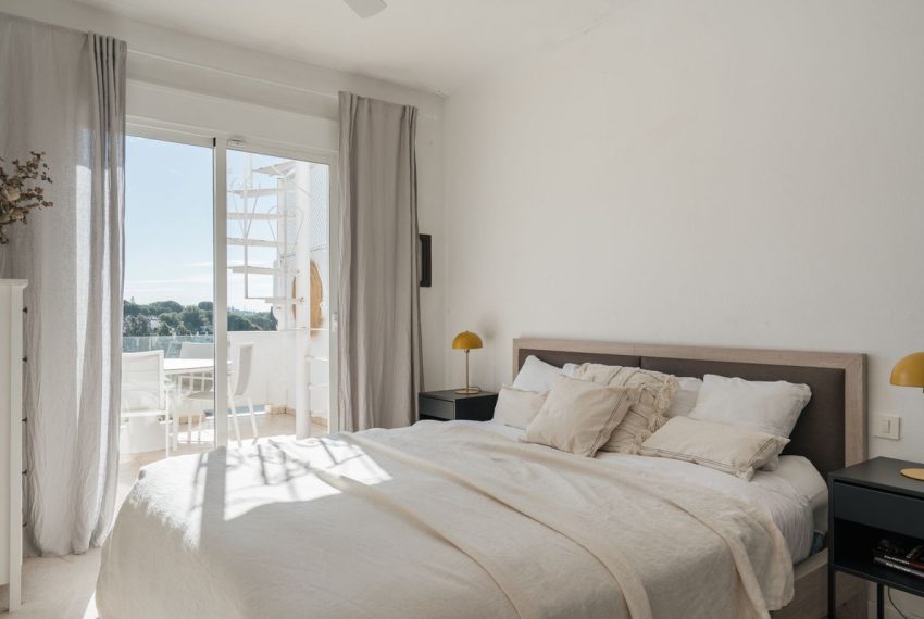 R5373757-Apartment-For-Sale-Nueva-Andalucia-Penthouse-2-Beds-113-Built-12