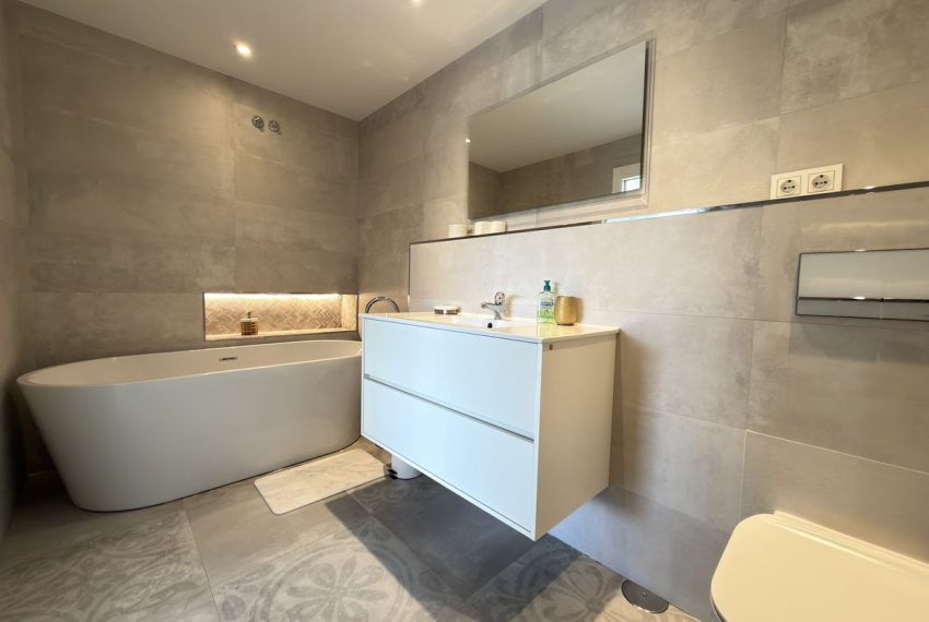 R5373826-Apartment-For-Sale-San-Pedro-de-Alcantara-Middle-Floor-Apartment-2-Beds-121-Built-15