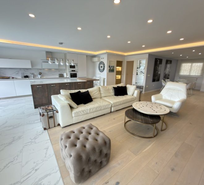 R5373826-Image 1-Middle Floor Apartment - 2 Beds - 121 Built