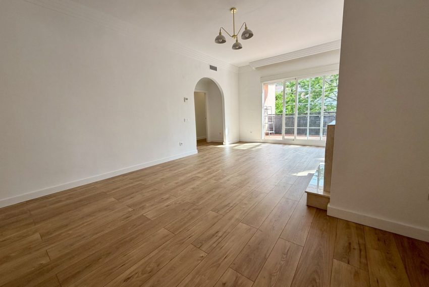 R5374057-Apartment-For-Sale-Nueva-Andalucia-Top-Floor-Apartment-3-Beds-132-Built-2