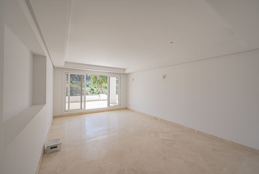 R5375785-Apartment-For-Sale-Nueva-Andalucia-Ground-Floor-Apartment-2-Beds-89-Built-13