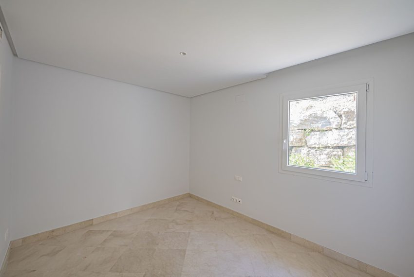 R5375785-Apartment-For-Sale-Nueva-Andalucia-Ground-Floor-Apartment-2-Beds-89-Built-16