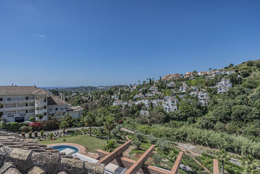 R5376055-Apartment-For-Sale-Nueva-Andalucia-Penthouse-2-Beds-105-Built-2