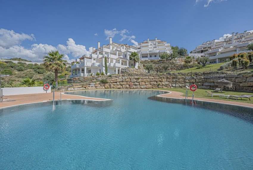 R5376055-Apartment-For-Sale-Nueva-Andalucia-Penthouse-2-Beds-105-Built