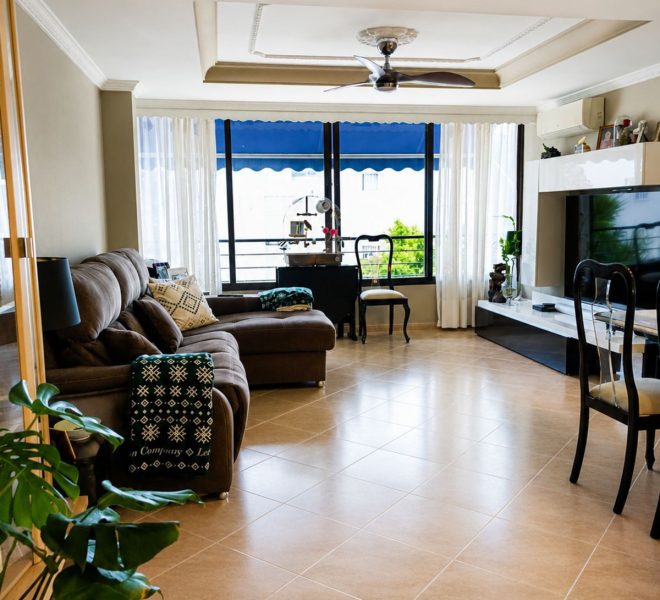 R5377852-Image 1-Middle Floor Apartment - 3 Beds - 122 Built