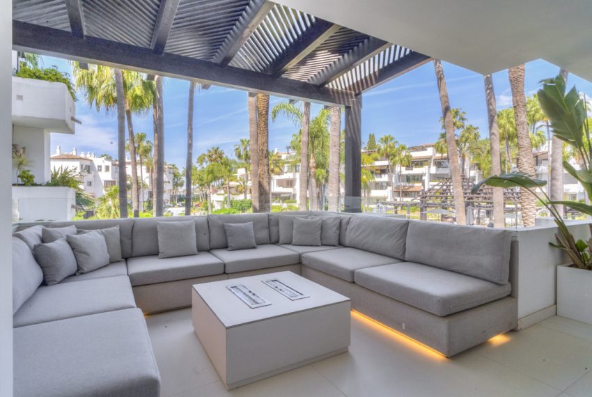 R5378098-Apartment-For-Sale-The-Golden-Mile-Middle-Floor-Apartment-3-Beds-213-Built-1