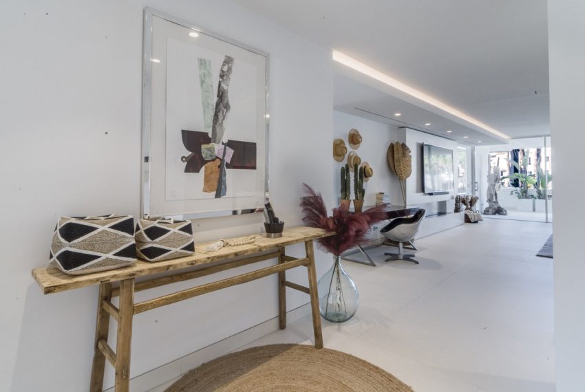 R5378098-Apartment-For-Sale-The-Golden-Mile-Middle-Floor-Apartment-3-Beds-213-Built-10