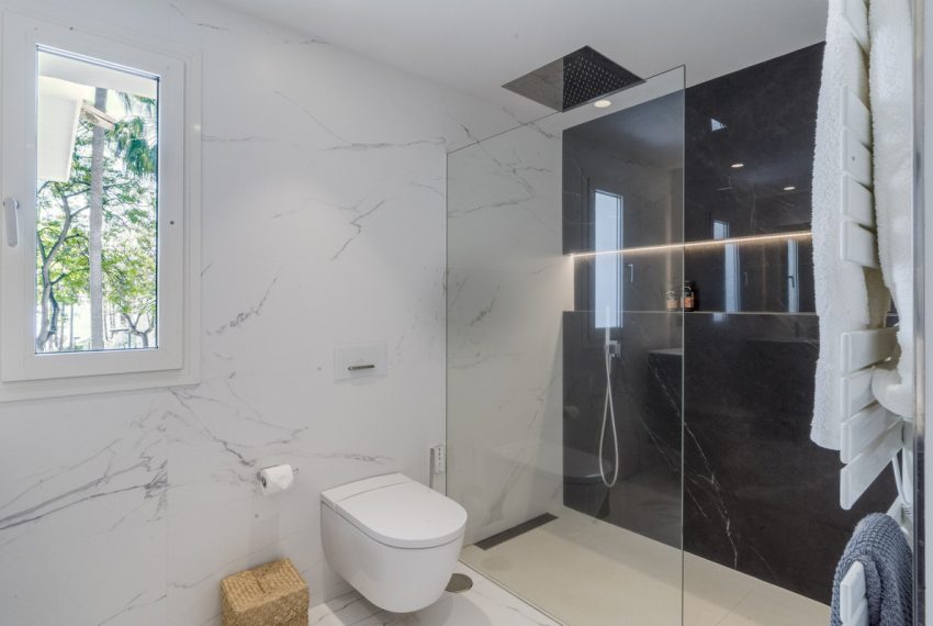 R5378098-Apartment-For-Sale-The-Golden-Mile-Middle-Floor-Apartment-3-Beds-213-Built-15