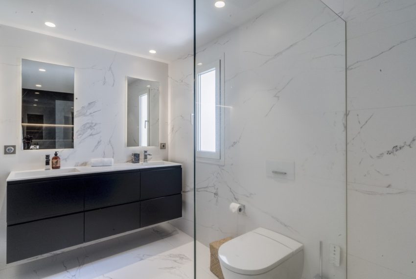 R5378098-Apartment-For-Sale-The-Golden-Mile-Middle-Floor-Apartment-3-Beds-213-Built-16