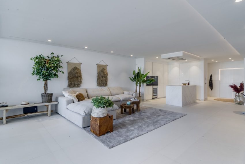 R5378098-Apartment-For-Sale-The-Golden-Mile-Middle-Floor-Apartment-3-Beds-213-Built-19