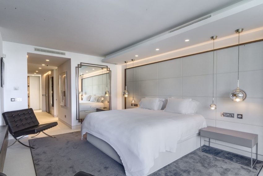 R5378098-Apartment-For-Sale-The-Golden-Mile-Middle-Floor-Apartment-3-Beds-213-Built-4