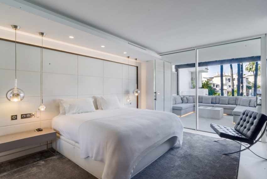 R5378098-Apartment-For-Sale-The-Golden-Mile-Middle-Floor-Apartment-3-Beds-213-Built-5