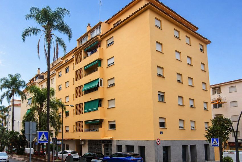 R5378299-Apartment-For-Sale-Marbella-Middle-Floor-Apartment-3-Beds-110-Built