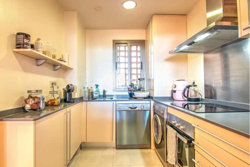 R5378746-Apartment-For-Sale-New-Golden-Mile-Penthouse-2-Beds-99-Built-13