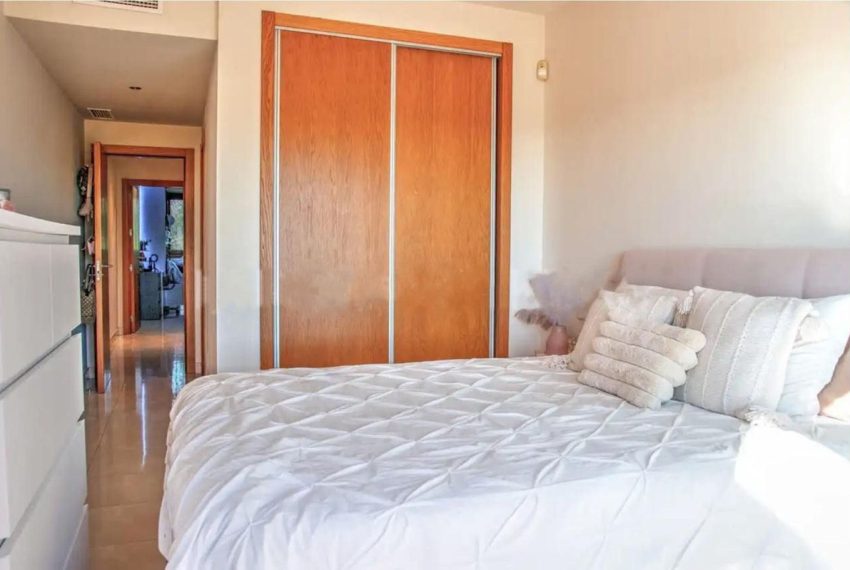 R5378746-Apartment-For-Sale-New-Golden-Mile-Penthouse-2-Beds-99-Built-15