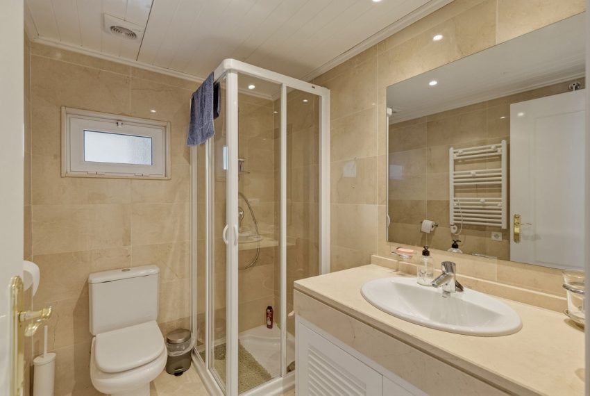 R5378755-Apartment-For-Sale-Los-Arqueros-Penthouse-Duplex-3-Beds-110-Built-10