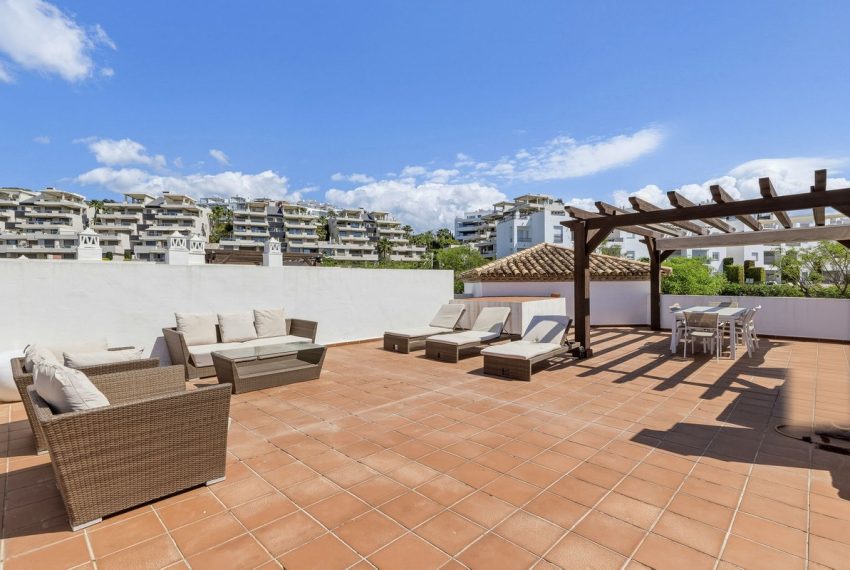 R5378755-Apartment-For-Sale-Los-Arqueros-Penthouse-Duplex-3-Beds-110-Built-12