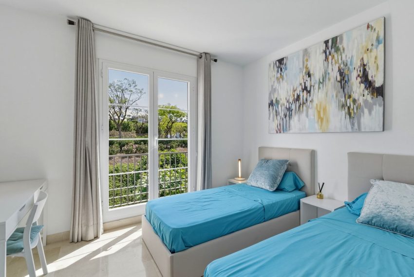 R5378755-Apartment-For-Sale-Los-Arqueros-Penthouse-Duplex-3-Beds-110-Built-9
