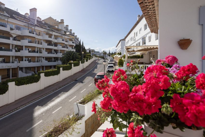 R5378776-Apartment-For-Sale-Nueva-Andalucia-Middle-Floor-Apartment-2-Beds-102-Built