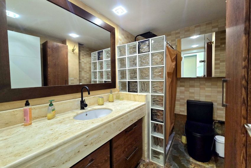 R5378989-Apartment-For-Sale-The-Golden-Mile-Top-Floor-Apartment-1-Beds-56-Built-5