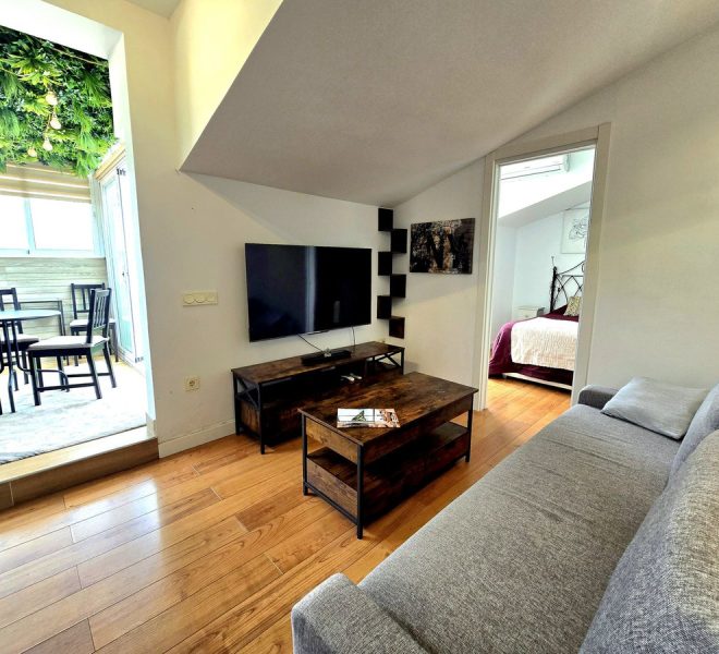 R5378989-Image 1-Top Floor Apartment - 1 Beds - 56 Built
