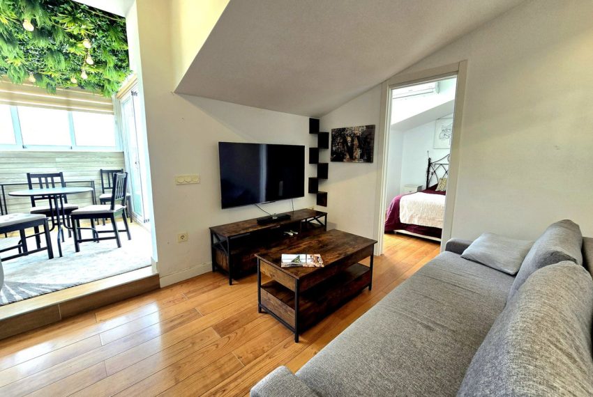 R5378989-Apartment-For-Sale-The-Golden-Mile-Top-Floor-Apartment-1-Beds-56-Built